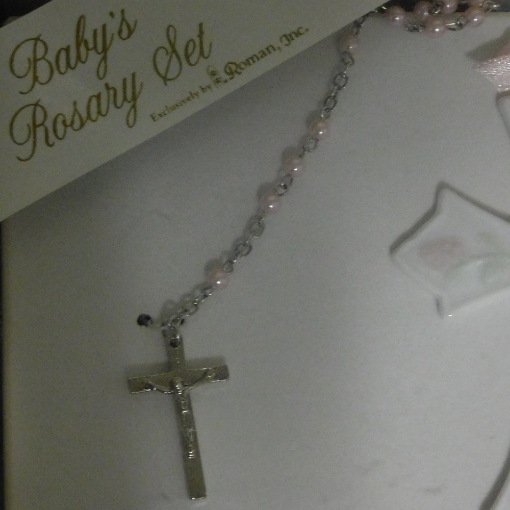 BABY GIRL'S 1ST ROSARY SET WITH ROSARY & CROSS NEW - Picture 4 of 8